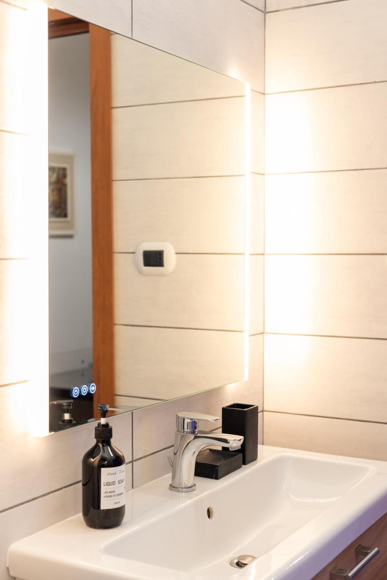 Am Apartment Napoli - Tra Il Centro E La Stazione Centrale 外观 照片